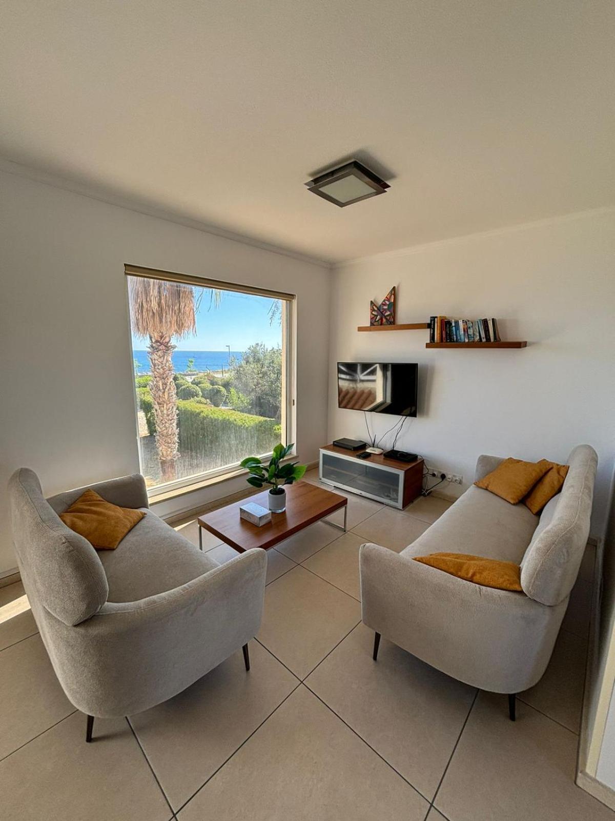 Horizon Bliss At Coral Bay Apartment Peyia Ngoại thất bức ảnh