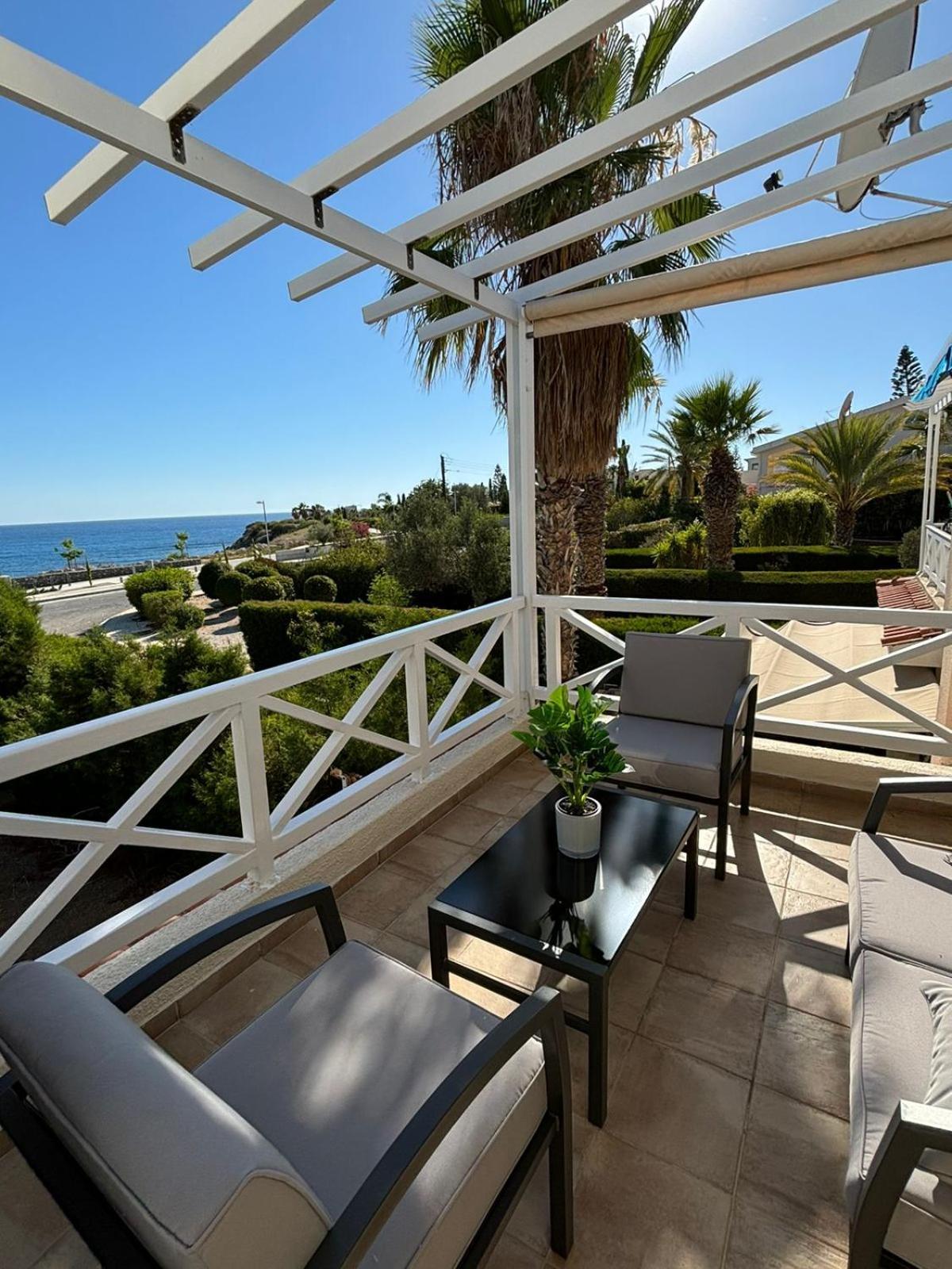 Horizon Bliss At Coral Bay Apartment Peyia Ngoại thất bức ảnh